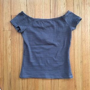 🌟NEW🌟 OFF THE SHOULDER SHIRT